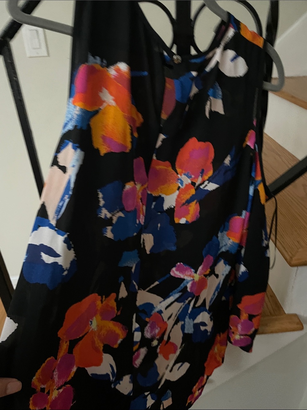 Blouse
Subcategory Identification - Picture 4 of 4